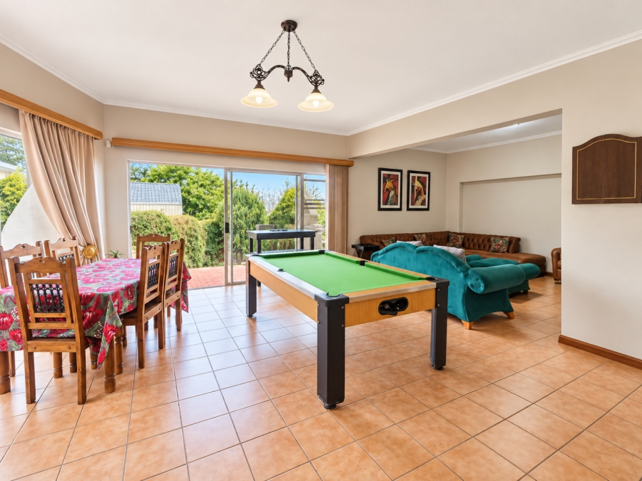 4 Bedroom Property for Sale in Heuwelsig Free State